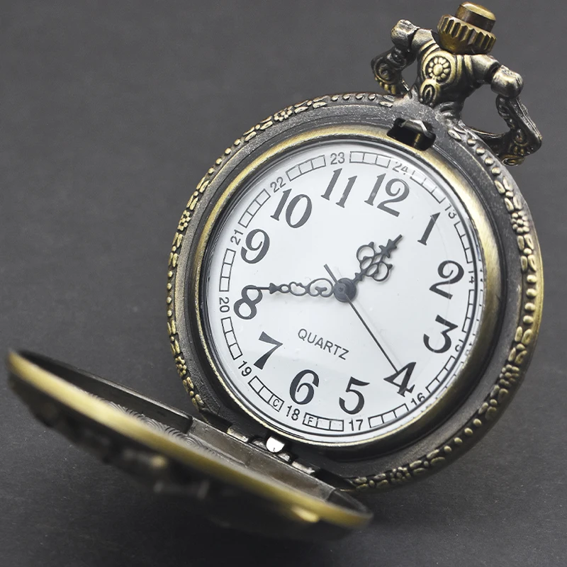 Retro Charm Neutral Fashion Hollow Eagle Carving Quartz Pocket Watch Steampunk Men's and Women's Necklace Pendant Gift
