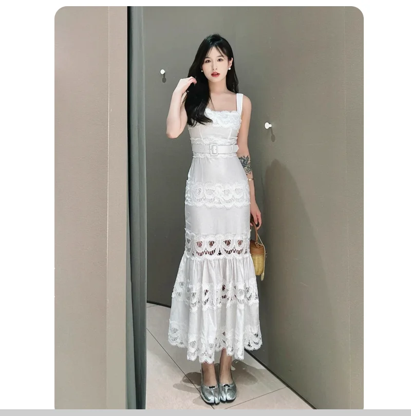 

Embroidered hollowed out square neck suspender dress with slim fit and elegant fishtail skirt