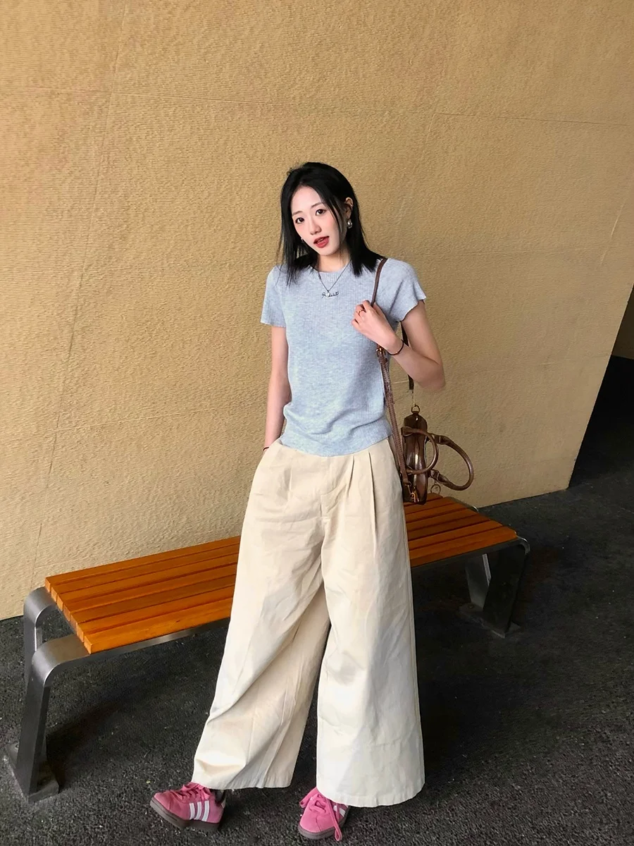 

Loose High Waist Wide Leg Straight Cut Casual Pants Women's Light Khaki Draped Feeling Summer 2026 Commute Style Cotton Blend