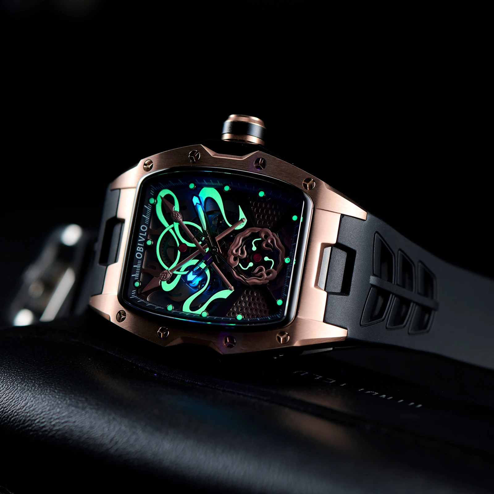 OBLVLO رجل ارتفع الذهب تونيو إطار مجوف ساعة أوتوماتيكية حركة ميوتا مقاوم للماء الياقوت الاصطناعي كريستال شريط مطاطي ZM