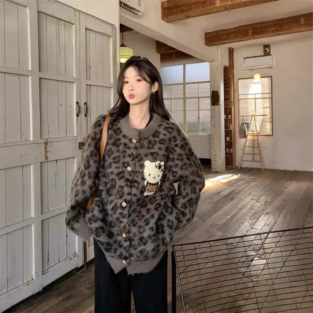 

MINISO Hello Kitty sweater jacket, women's spring internet famous new top, unique and super beautiful knitted cardigan