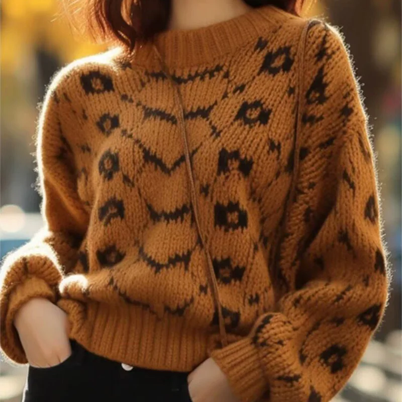 Autumn Winter Comfortable Warm Short Style Sweaters Women Fashion Loose O-neck Jumper Vintage Jacquard Wool Knit Pullovers