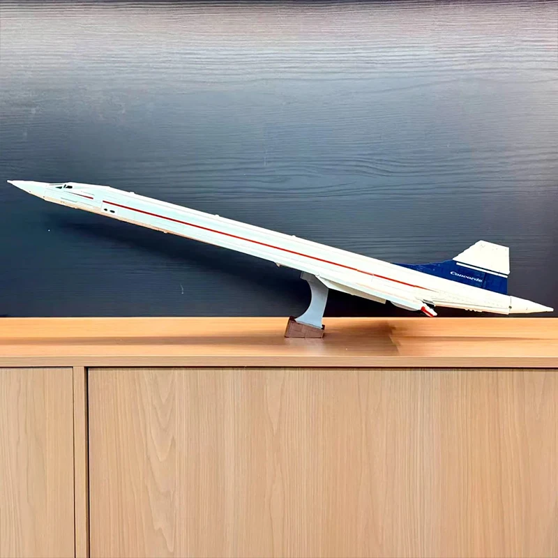 

2083pcs Supersonic Jet Airplane, Iconic Delta Wing Aircraft Model DIY Toy Gift for Kids Boys Home decor ornaments