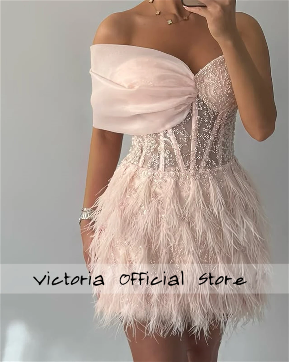 Mini vestidos de noche árabes con plumas de color rosa claro, vestidos de novia Aline, vestido de fiesta personalizado de Dubái, 2025
