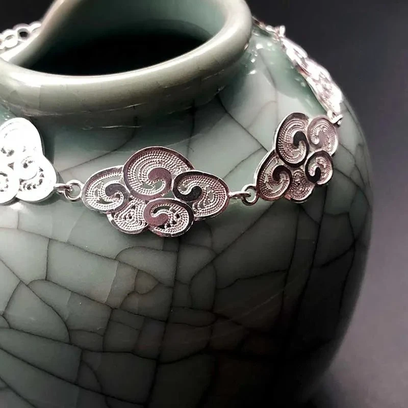 Chinese Ethnic Style 999 Pure Silver Traditional Craft Filigree Auspicious Cloud Bracelet for Women Jewelry Party Wedding Gift