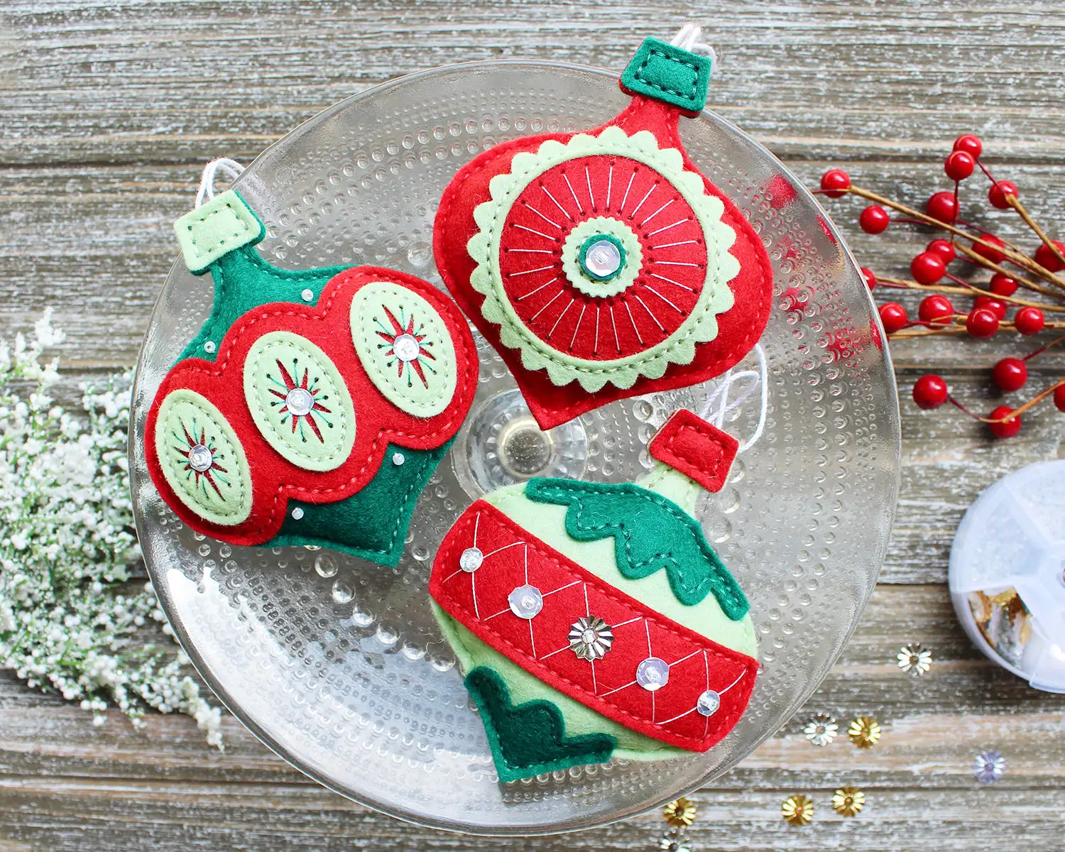 2026 New Christmas Homespun Holiday Evergreen Kit Clear Stamps Stencil For DIY Scrapbook Craft Decoration Embossing Felt Dies