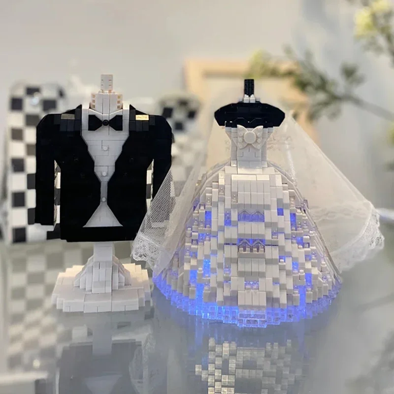 CLC-Jouet de construction en mini blocs de diamant, modèle de collier imbibé de robe de mariée, lumière LED, sans boîte