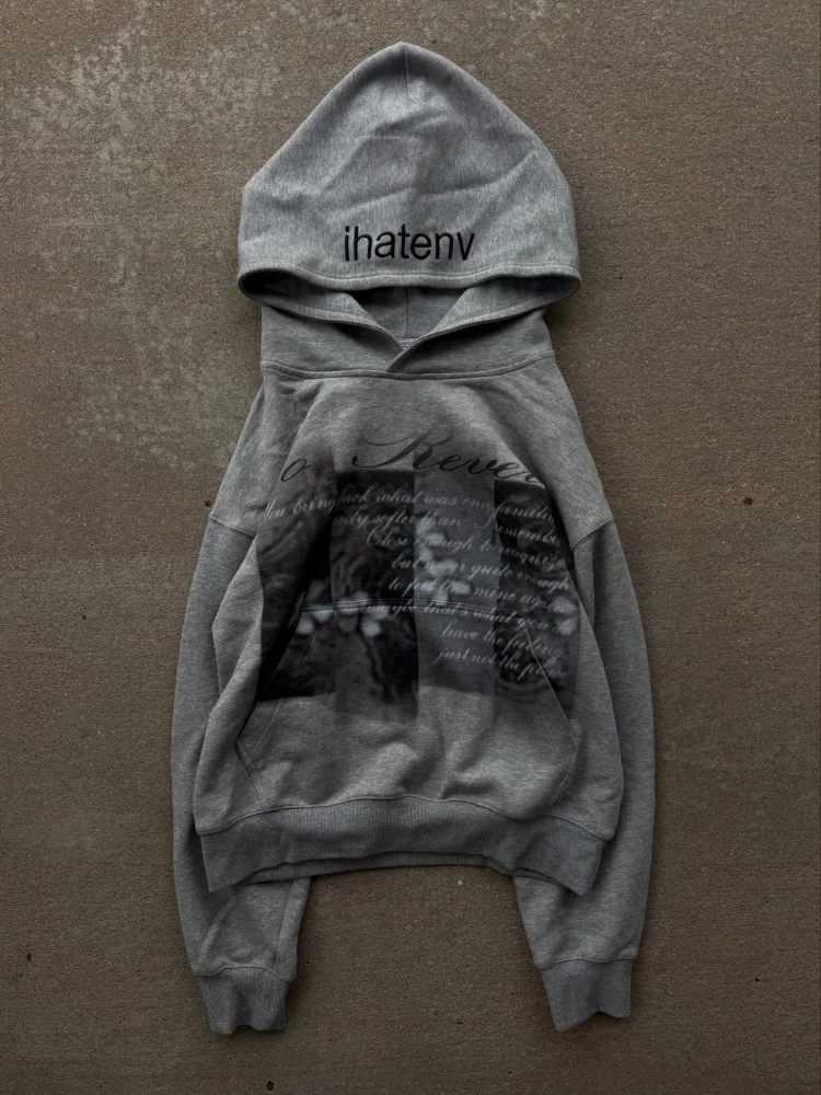 Brim‑Letter Dark‑Tone Portrait Text‑Print Heather‑Grey Hoodie Women Kangaroo‑Pocket Loose Pullover Top