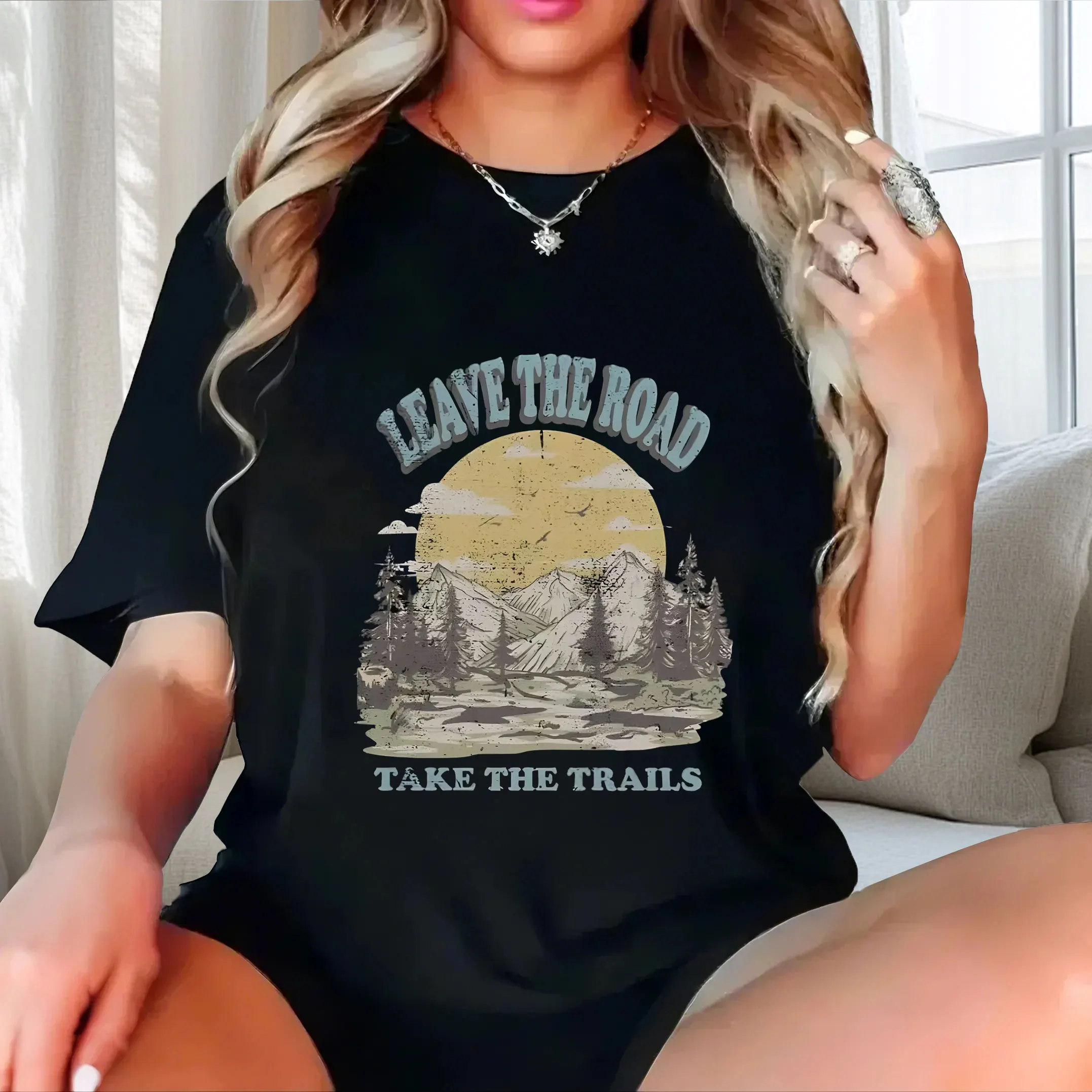 

English+Cartoon Landscape Pattern Printing plus size Ladies' casual short sleeved T-shirt black