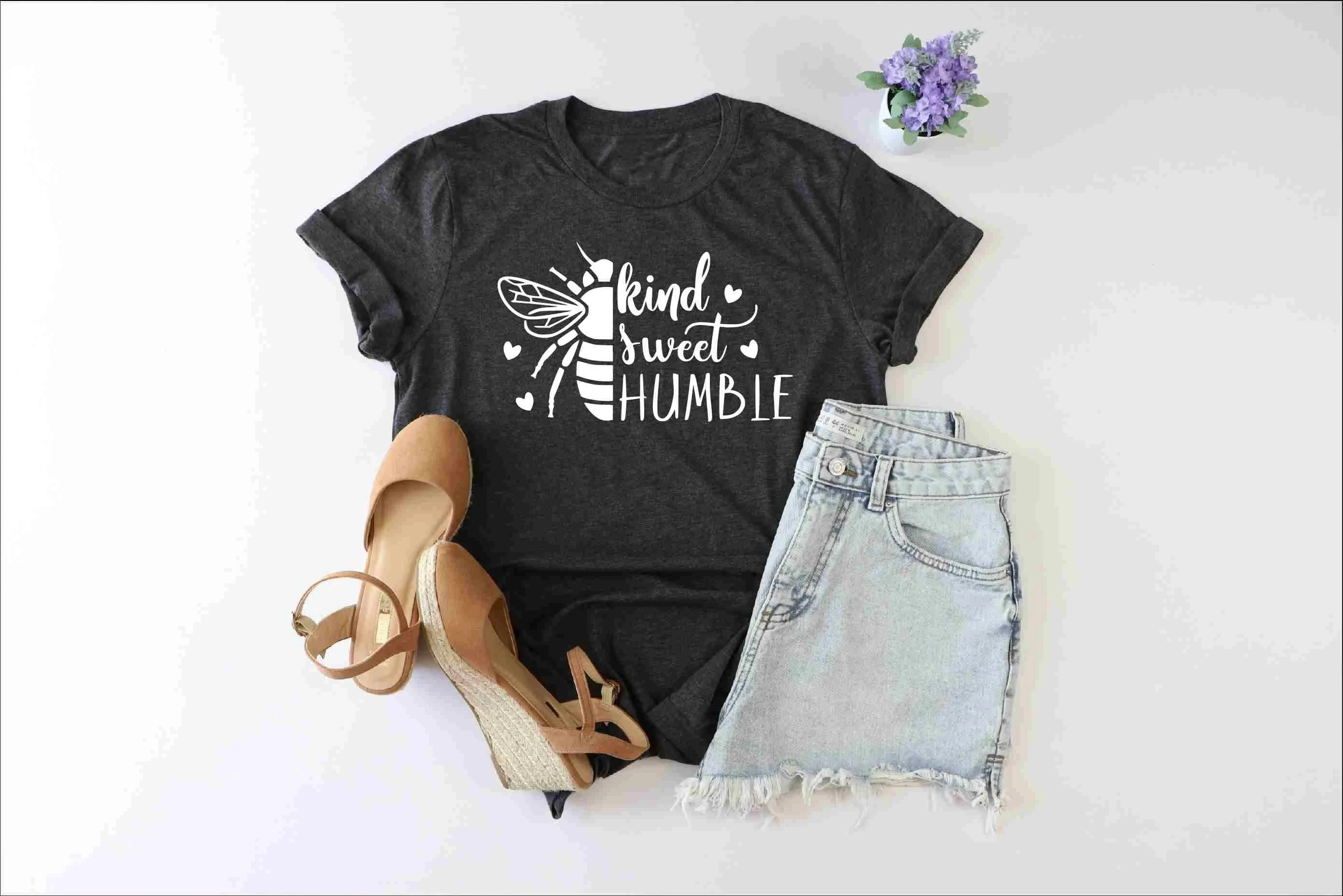 

2024 New Popular Easter Female T-shirt Bee Kind Sweet Humble Slogan Women Shirt Hot Sale Popular Holiday Casual Girl Tee