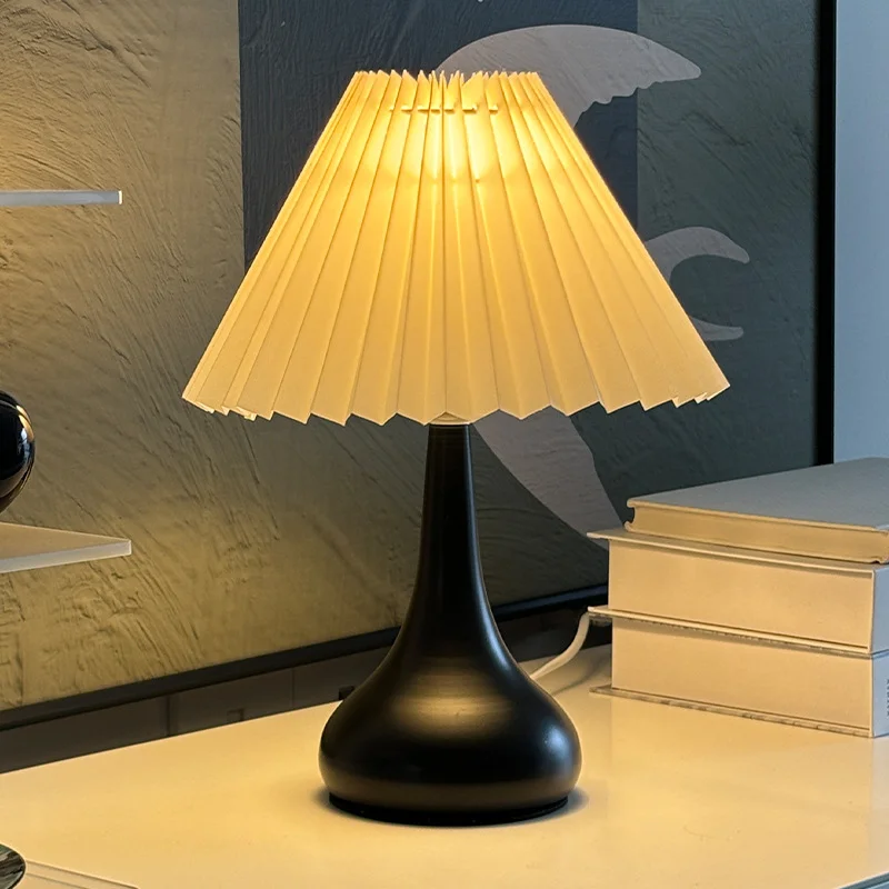 Creative Retro Pleated Atmosphere for Bedroom Headboard Small Night Light with Nordic Style Design Simple Desk Lamp