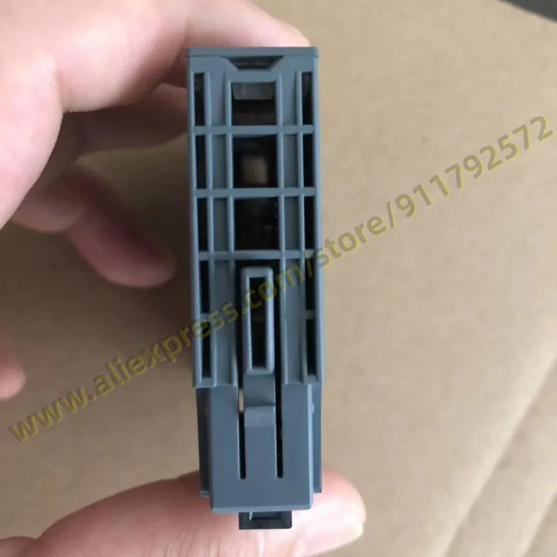 ส่งเร็วโมดูล PLC อินพุตแบบอนาล็อก6ES7131-6BF01-0BA0 6ES7134-6GD00-0BA1ของแท้ของใหม่