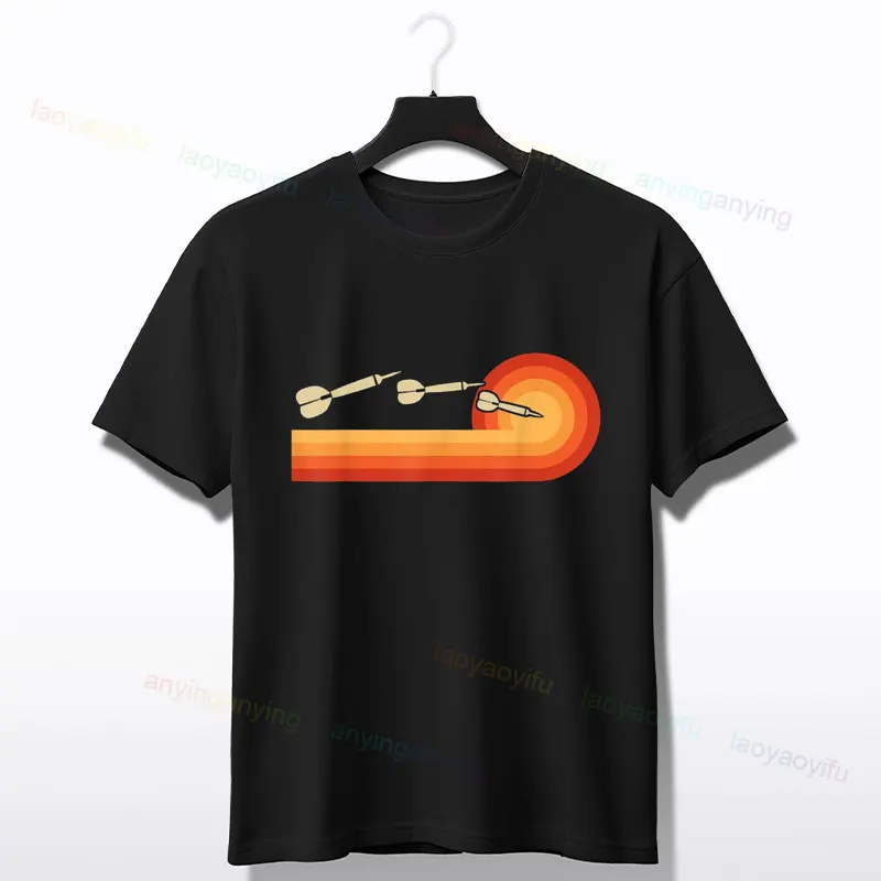 تي شيرت رجالي "ألعب السهام لأنني أحب ذلك ليس لأنني جيدًا في ذلك" تي شيرت جرافيك بأكمام قصيرة من القطن الخالص ملابس غير رسمية