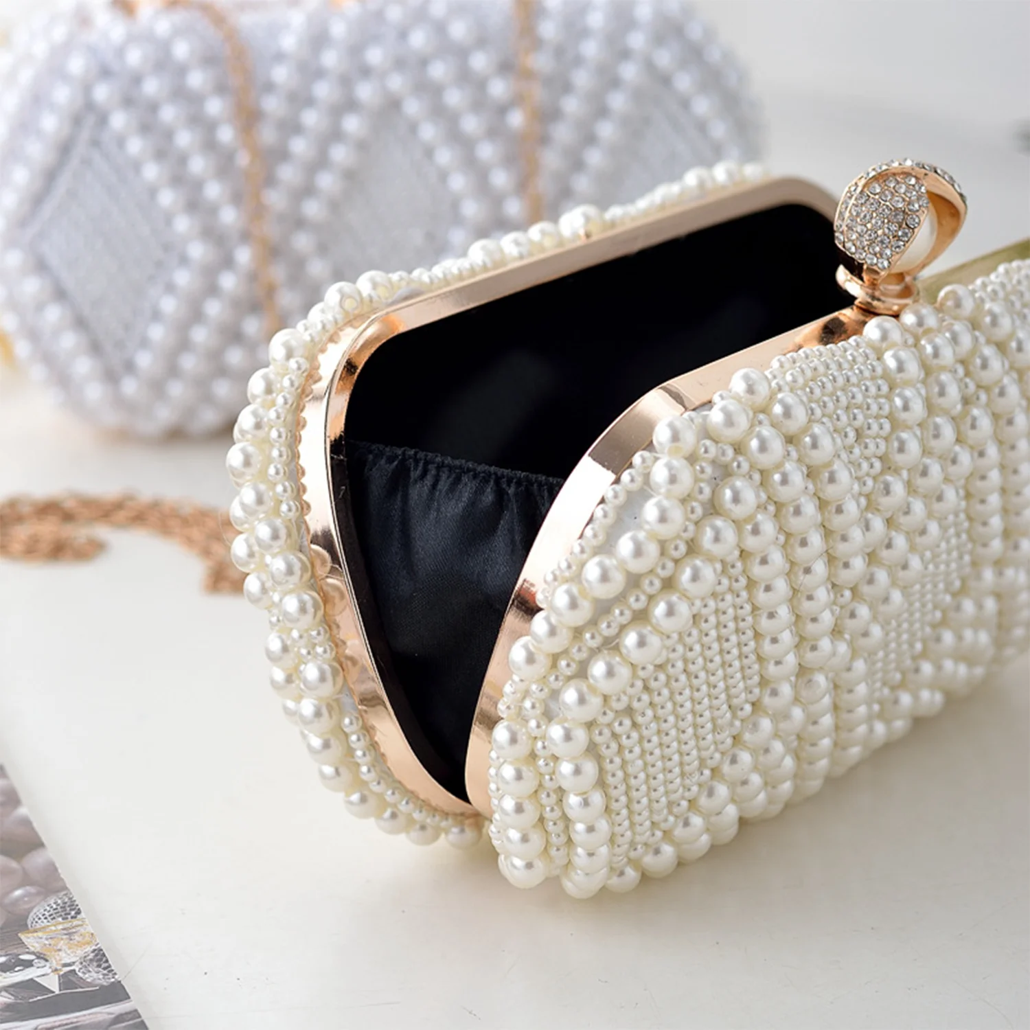 New Sweet Bridal Pearls Crystal Beaded Clutch Bags White Beige With Shoulder Chain Handbags Cross Body Ladies Special Party Bag view 3