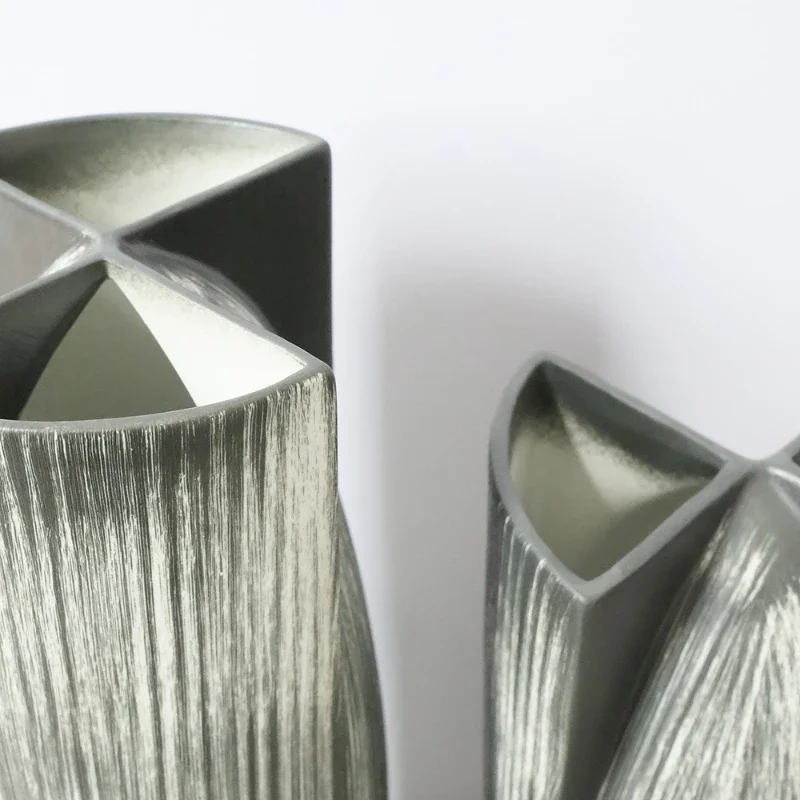 

Handmade scratches, old retro creative flower arrangement, black and white color matching pendulum