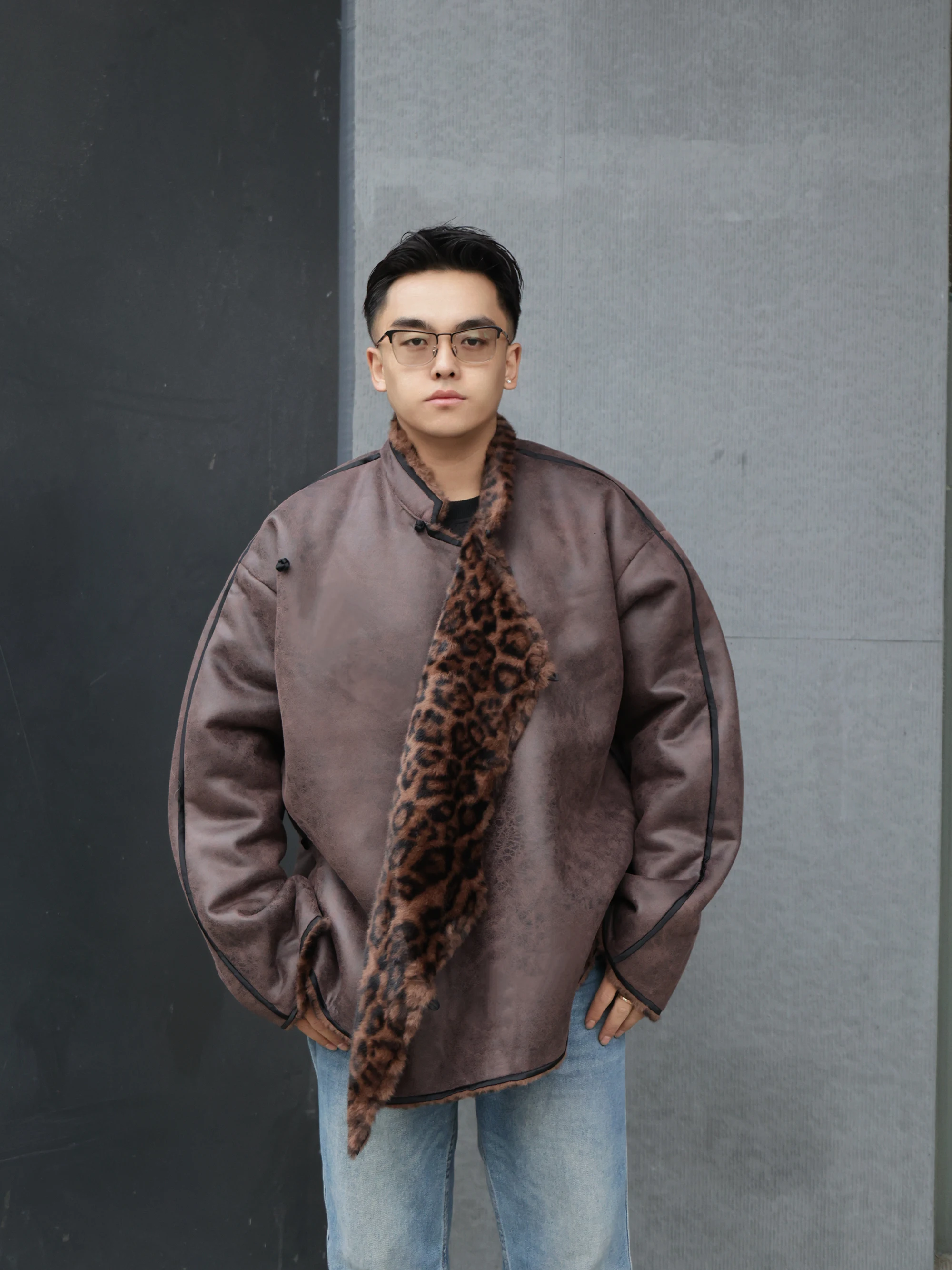 

Brown Fur Lined Tibetan Sle Men's Jaet Autumn Winter New Arrival Loose Fit Long Sve Stand Collar Single Button Closure