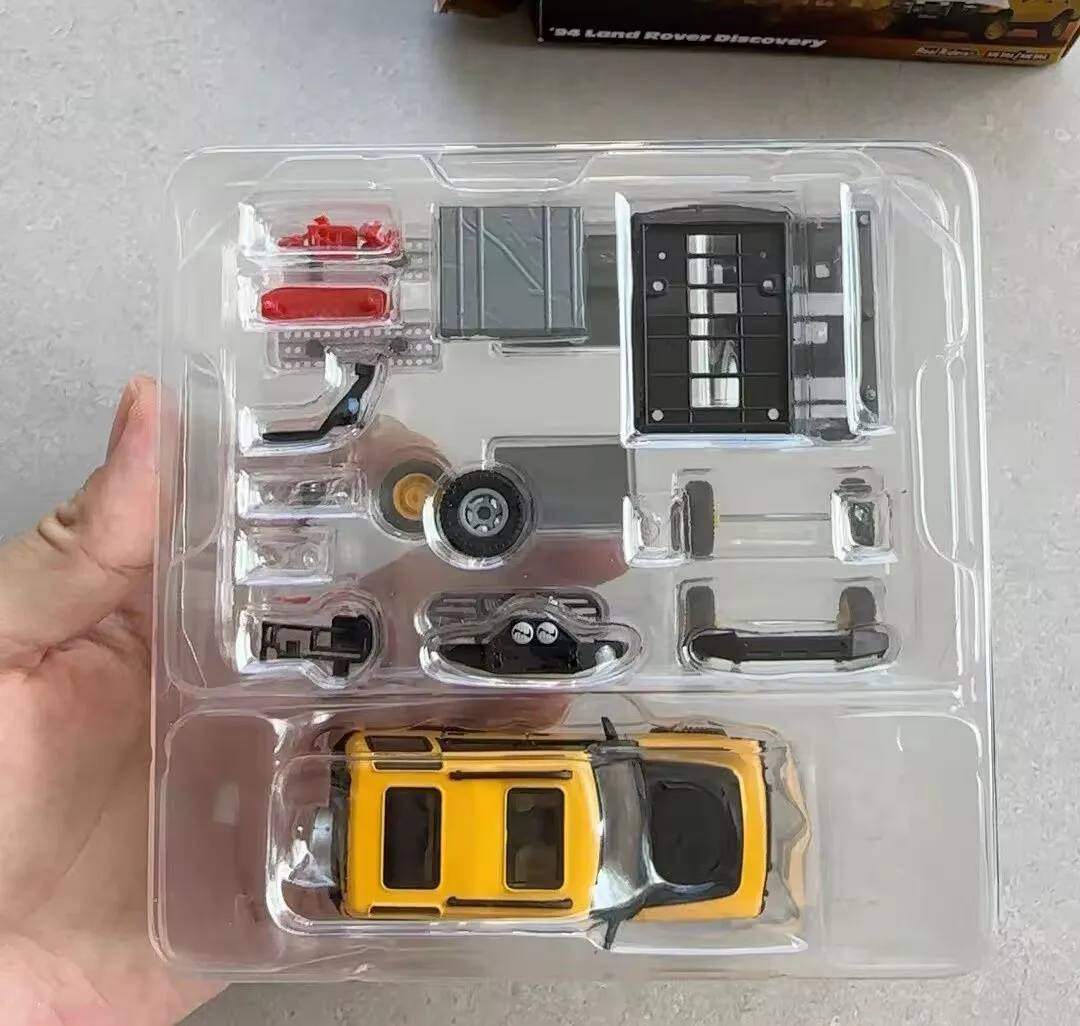รถฮอตวีลส์ของแท้รุ่น Rlc Elite 1:64 ปี 94 แลนด์โรเวอร์ ดิสคัฟเวอรี่ ของสะสม รถโมเดลโลหะผสม ของตกแต่ง ของขวัญคริสต์มาสสำหรับเด็กผู้ชาย มีสินค้าในสต็อก
