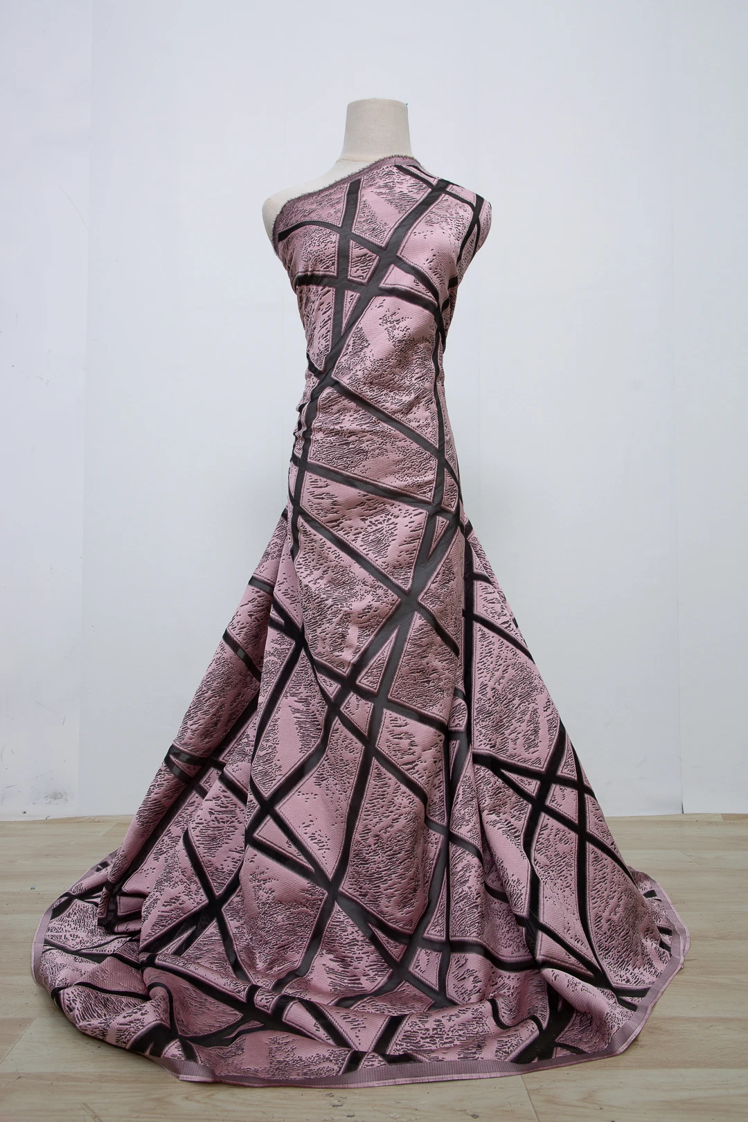 Рисунок 2 - Новейшая парчовая жаккардовая кружевная