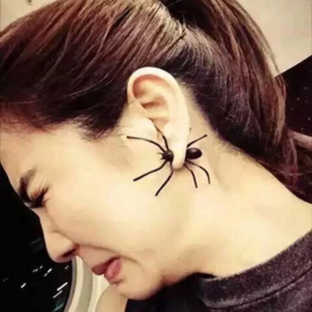 

4Pcs Spider Earrings for Halloween Black Punk Studs Alloy Ear Cuffs Fashion Jewelry Decor for Women Gothic Accessory