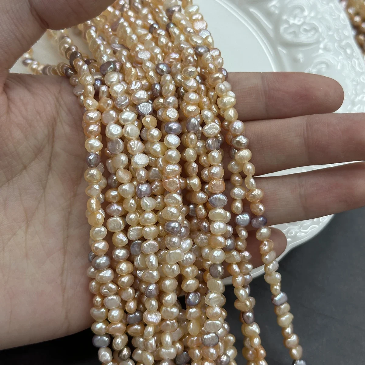 4-5mm Unregelmäßige Natürliche Süßwasserperlen, Halbfertige Perlenstränge für DIY Halsketten Armbänder Schmuckherstellung Zubehör – Detail 4