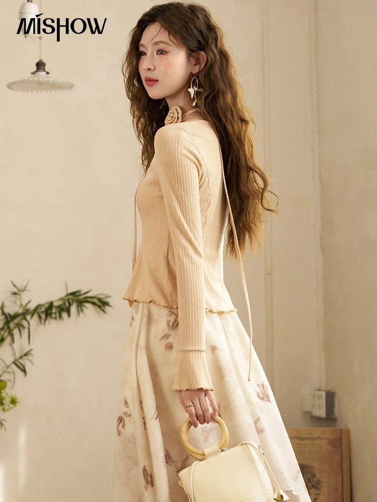 MISHOW Retro Bell Sleeve Cardigan for Women 2024 Spring New Knitwear Slim Solid Round Neck Knitted Gentle Lady Tops MXD11X1341