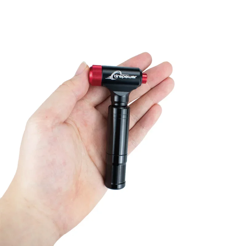 Imagen 3: Bomba de bicicleta CO2 de aleación de aluminio con Kit de reparación de neumáticos sin cámara, válvula Schrader y Presta, inflador de neumáticos de bicicleta CO2 para bicicleta de carretera MTB
