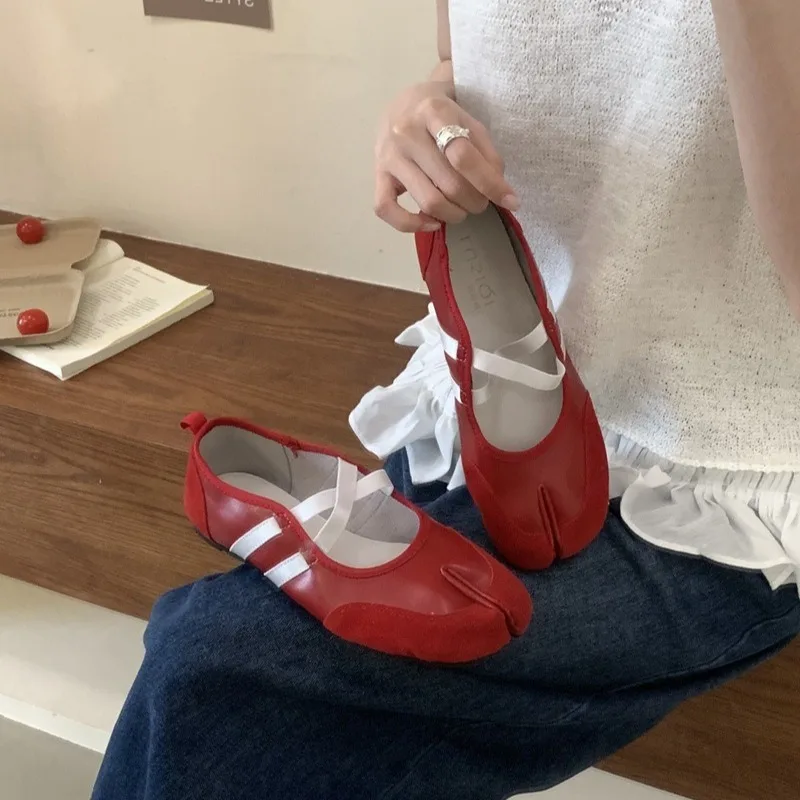

Women Flats Fashion Cross-strap Ballet Shoe Original Split Toe Design Women Shoes Quality Soft Leather Shallow Mouth Single Shoe