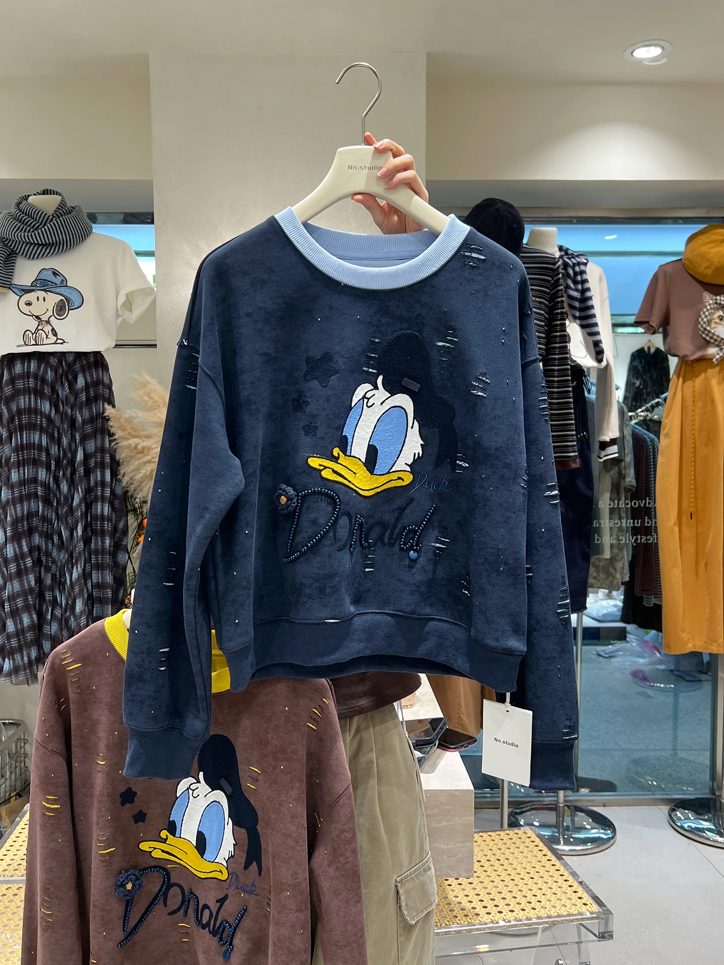 European Style Cartoon Print Crew Neck Sweatshirt for Women 2025 Autumn New Embroidery Color Block Duck Pullover Top