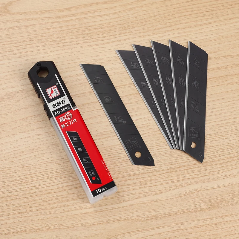 

18mm Wide 0.5mm Thick SK2 Steel Black Utility Knife Blades Rust Proof Sharp Durable Replacement Blades for DIY Craft Cutting