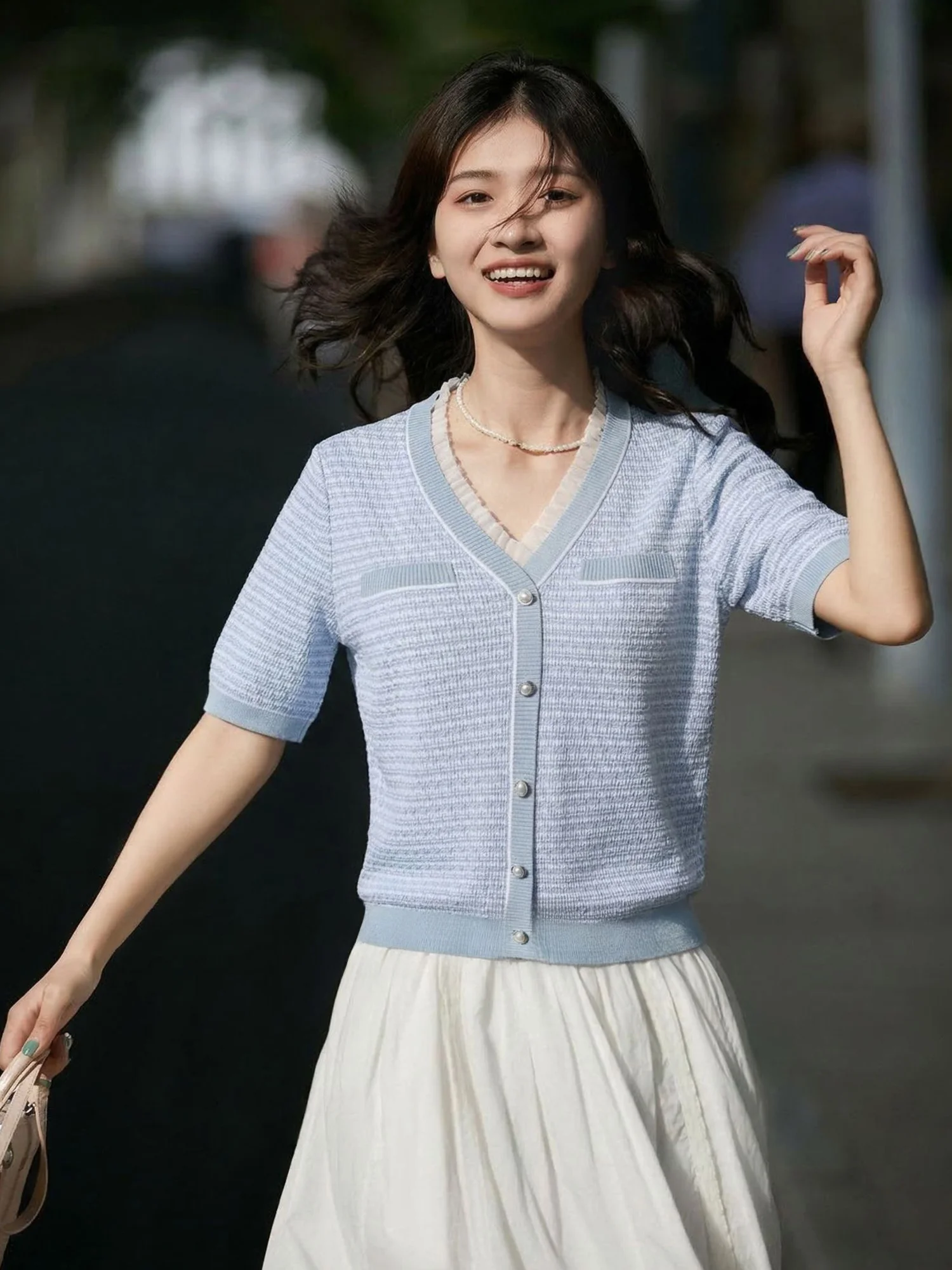 

V-Neck Knitwear Short Style Women's Summer Sticky Fiber Breathable Pearl Button Casual Slim Fit Top Chivirin
