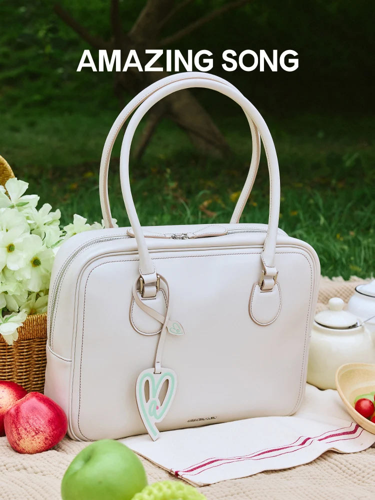 Amazing Song Toast Bag L Shoulder Bag