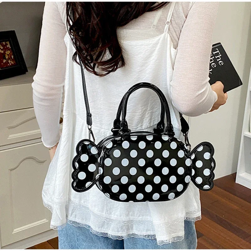 Ausgefallene Bonbon-Bartform Gepunktete Crossbody-Schultertasche, Damen-Umhängetasche, Leichte Handytasche, Niedliche Farbkontrast-PU-Handtasche – Detail 24