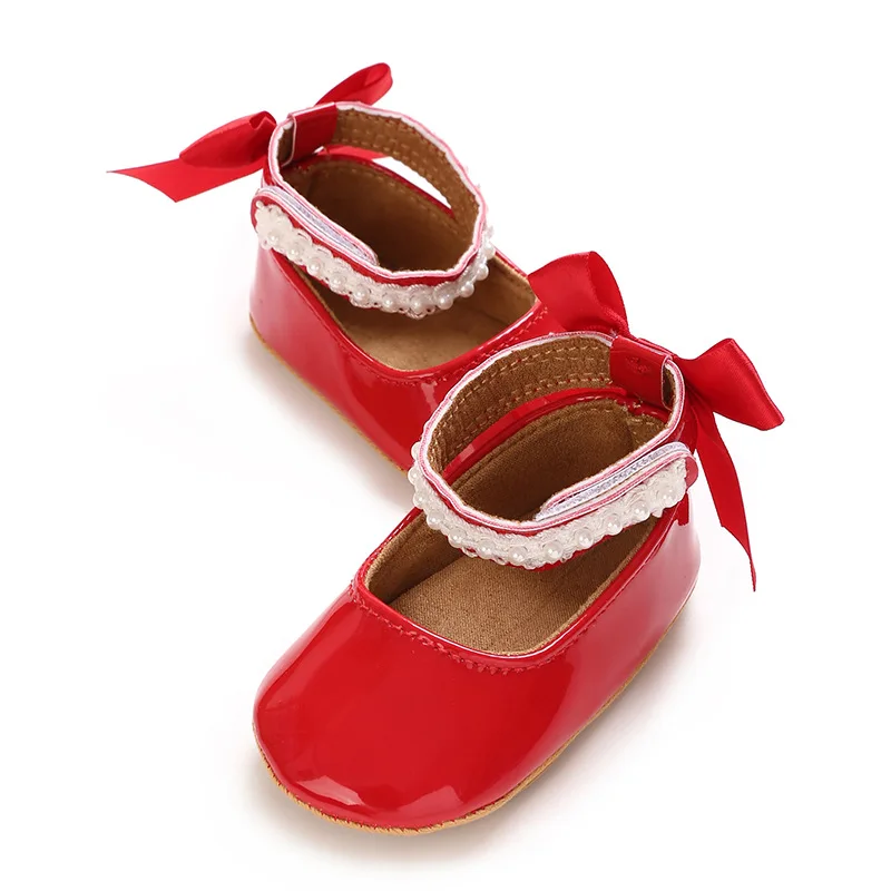 Nouvelles chaussures en cuir pour bébé de printemps 0-18 mois, chaussures de princesse pour bébé fille avec nœud mignon, semelle souple antidérapante, chaussures nude pour tout-petits
