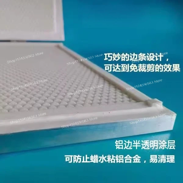 عامل تحرير خالي من فرشاة اللوحة الخلفية من شمع العسل النقي في آلة قالب السيليكون