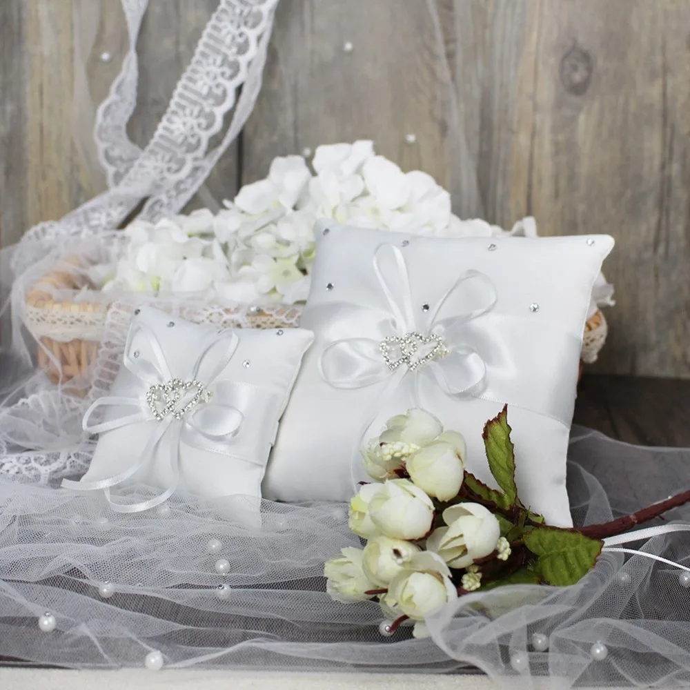 

Romantic Wedding Ring Pillow Sparkling Rhinestones Square Double Heart Ring Bearer Pillow European Bowknot Ribbon Cushion