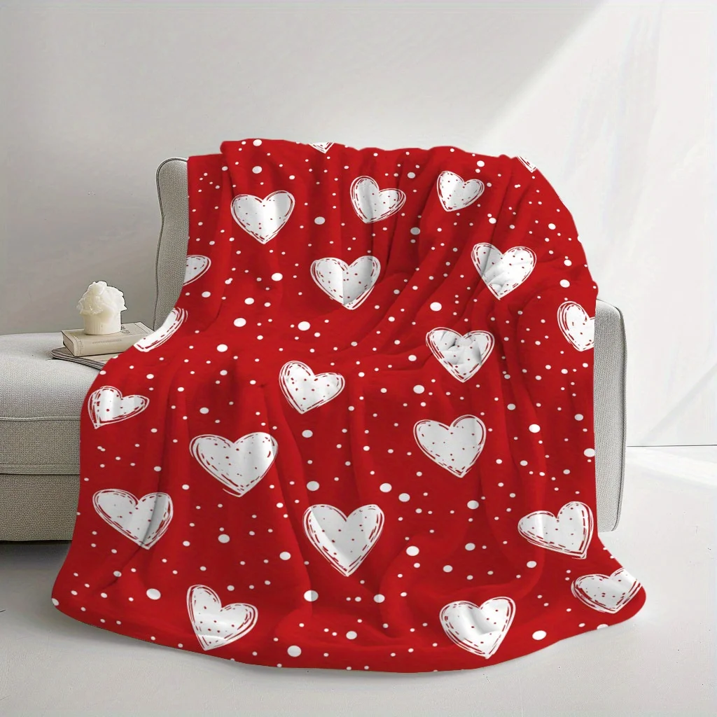 A Heart-patterned Blanket That's Warm and Cozy, Perfect for Commemorating Special Moments. It's an Ideal Holiday Gift for Classm