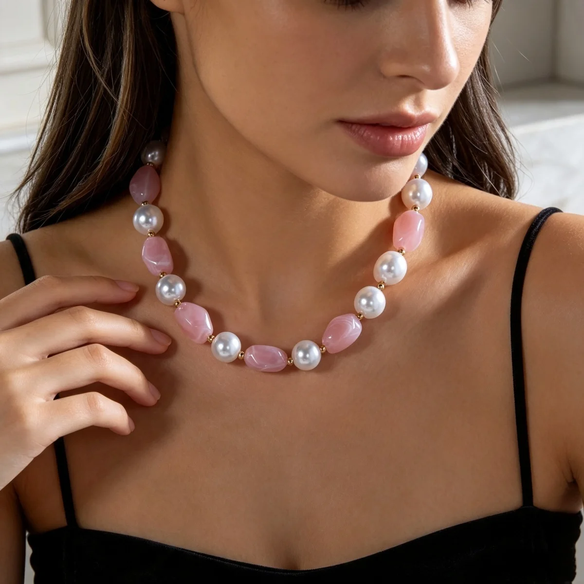 Französische sanfte barocke Halskette mit simulierten Perlen aus rosa Harz für Damen und Herren, elegante, süße, unregelmäßige Perlen, Choker-Schmuck, Geschenk – Detail 9