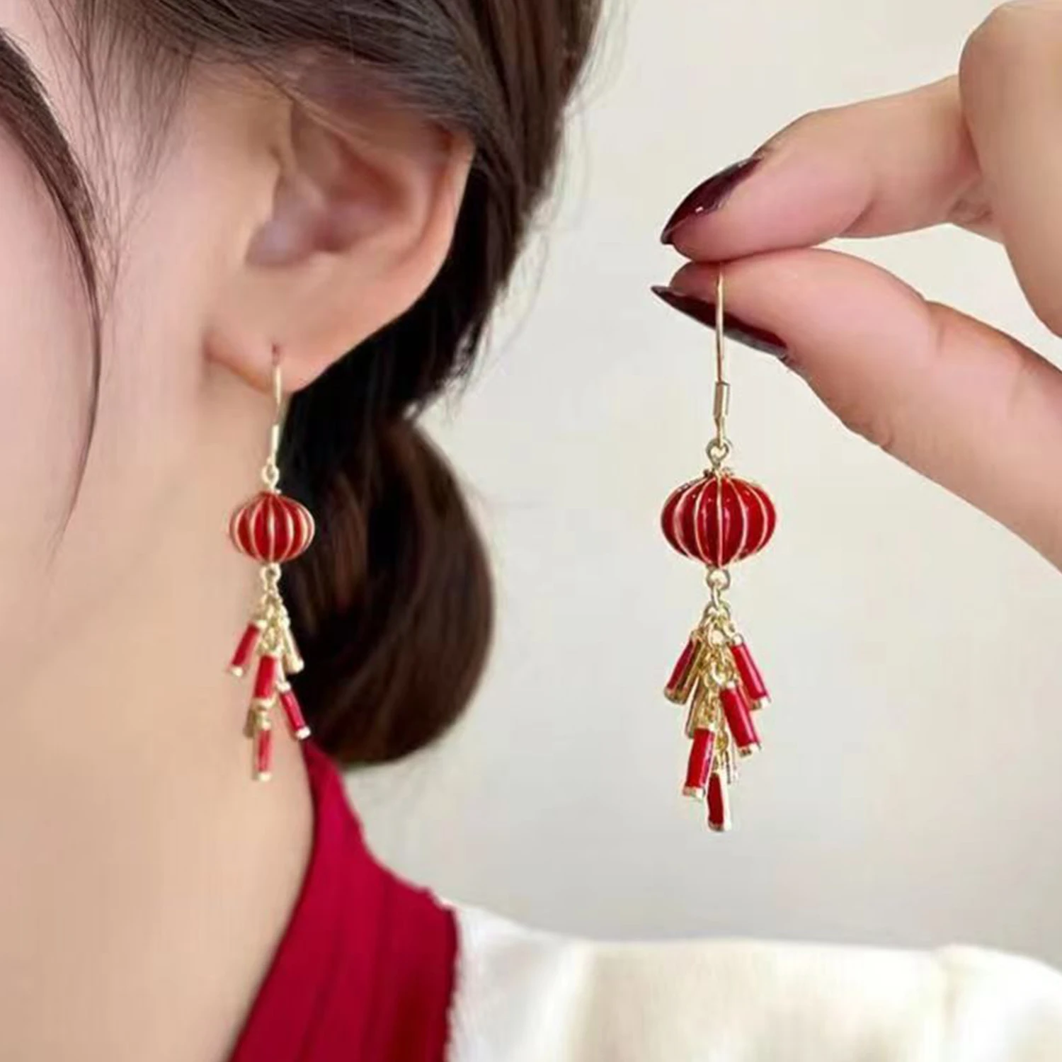 1 Pair Chinese Style Personality Long Firecracker Tassel Earrings Female Simple Atmosphere New Year Red Lantern Net Red Earrings