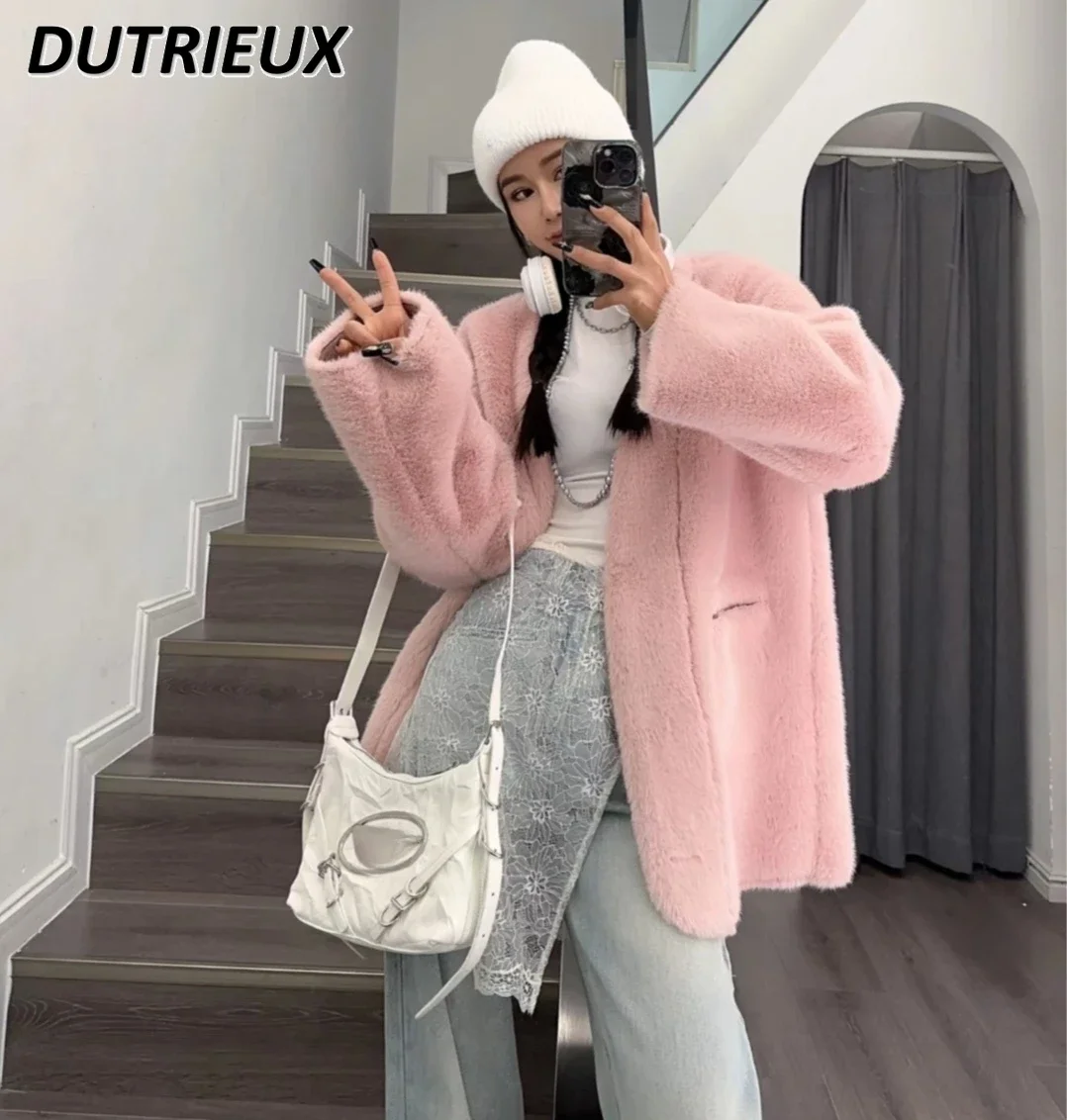 

V-neck Lamb Wool Plush Coat Women's Autumn Winter Mink Fur Integrated Design Sense Solid Color Long Sleeve Imitation Fur Jacket