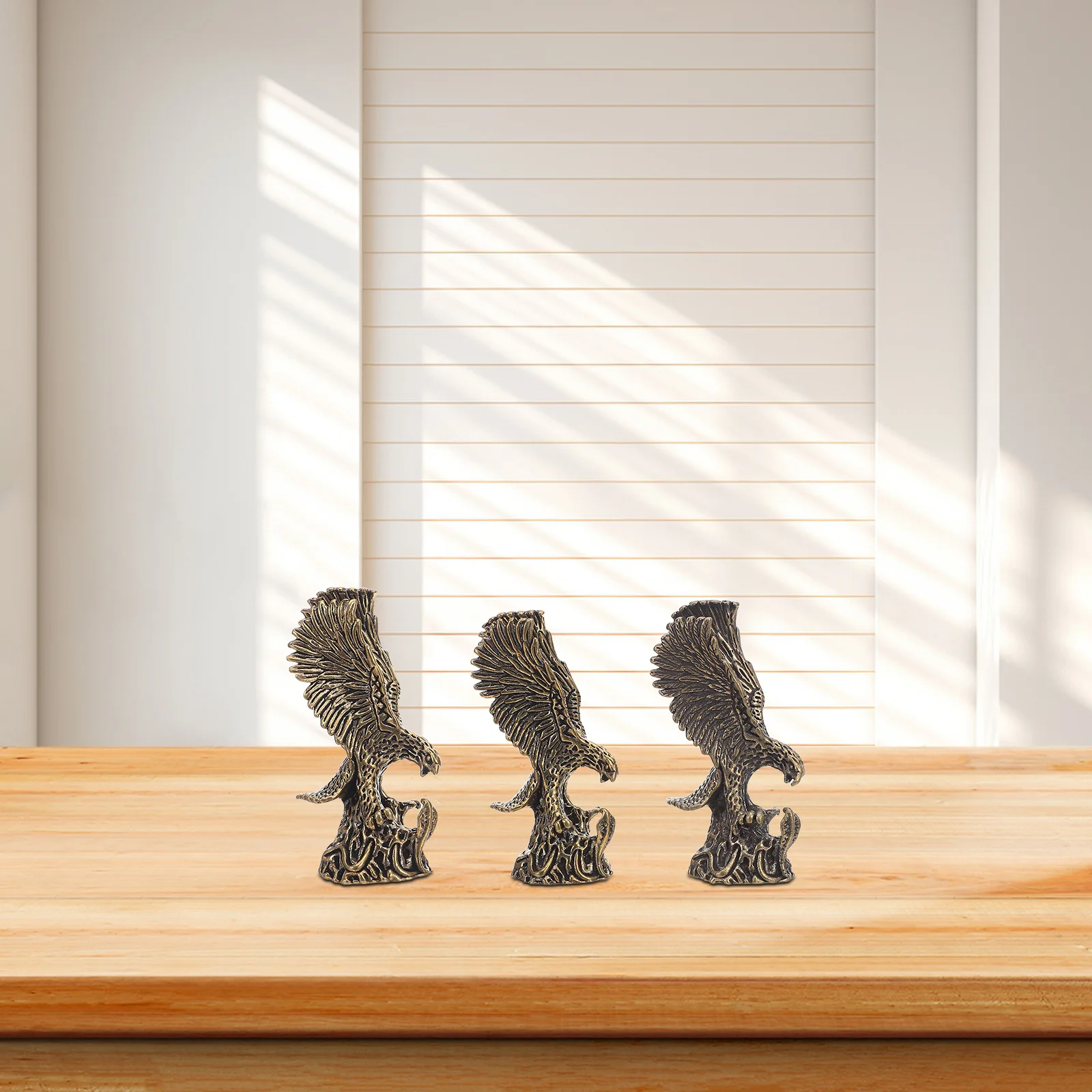 

3Pcs Brass Eagle Sculptures Vintage Small Metal Eagle Statues Home Office Living Room Decor Miniature Brass Animal Figurines