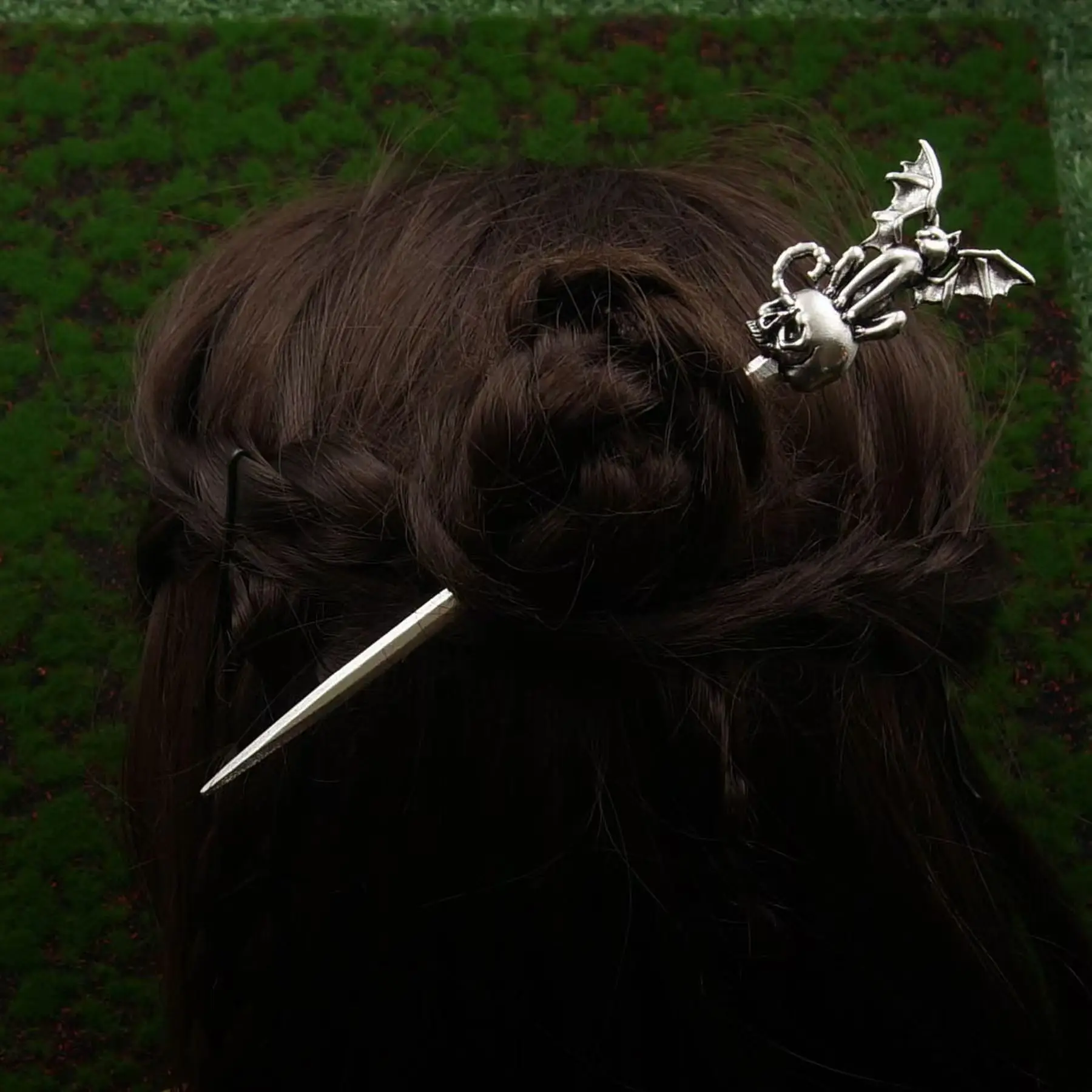1 шт., готическая заколка для волос со скелетом и летучей мышью, темный тотем, подходит для причесок, наряды в стиле панк, нишевые персонализированные головные уборы