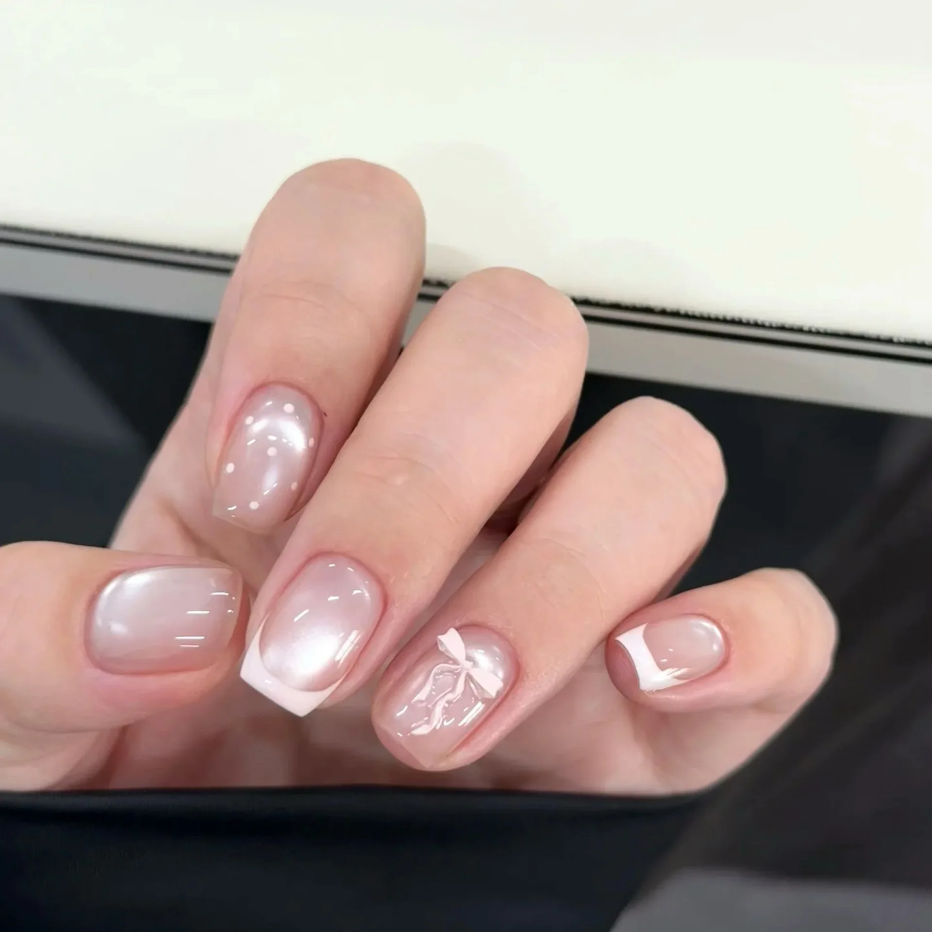

10pcs Handmade French Short Press on Nails Shiny Cat Eye Pink Bow Design Sweet Cute Fake Nails Wearable Nails Art Tips For Girls