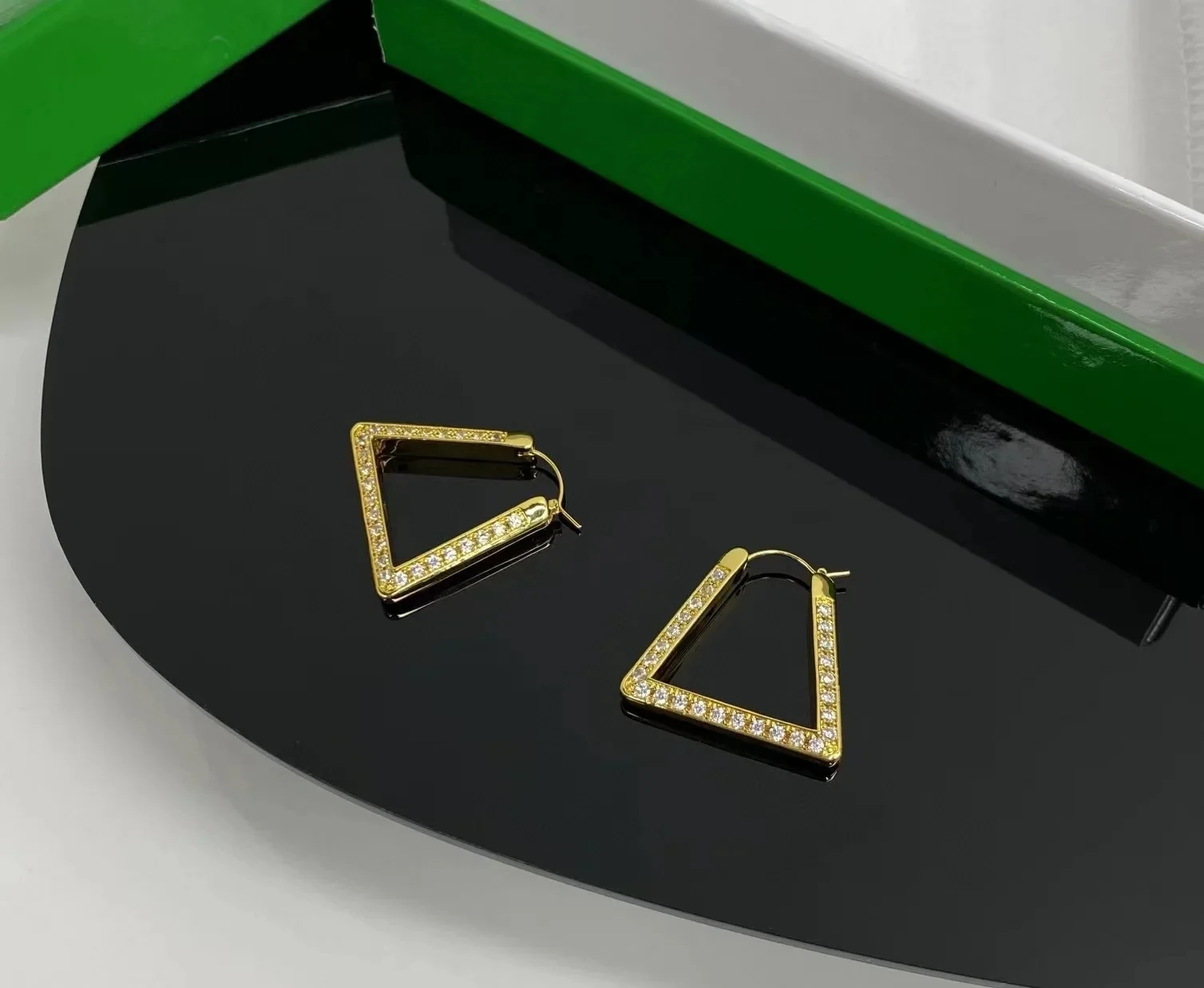 

High Qulity Classic Hot Sale 2023 New European Famous Brand Luxury Jewelry Earrings For Women Ear Pin Stud Zirons Birthday Gifts