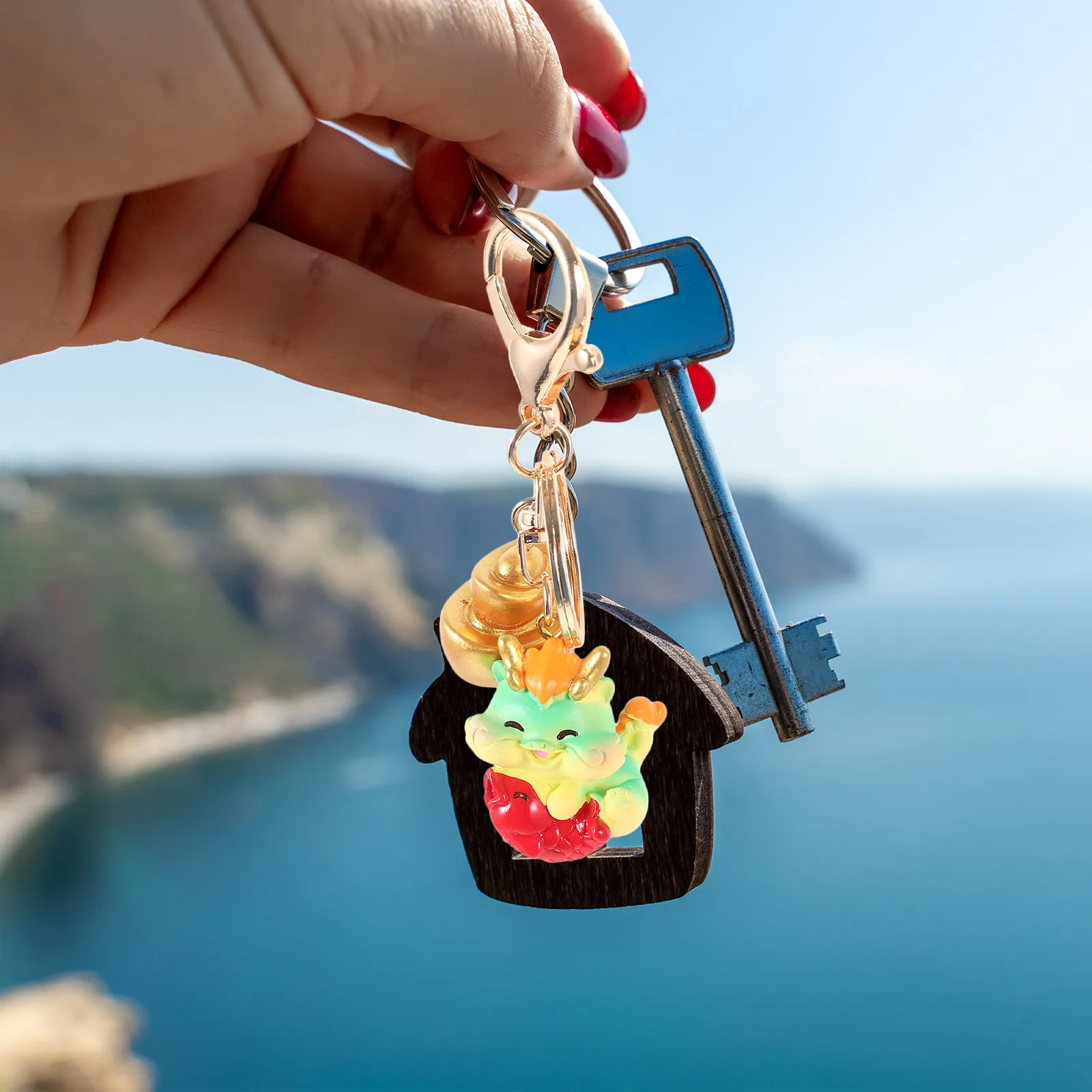 Auspicious Dragon Keychain Chinese Style Ingot Pendant Metal Key Ring Decor Cartoon Dragon Molding for Car Key Holder Bag