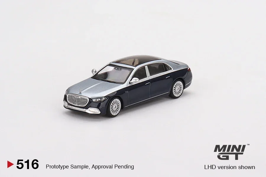 

MINI GT 1:64 MB S680 Cirrus Silver Nautical Blue metallic LHD Model Car