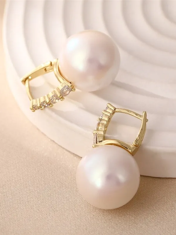 french-chic-pink-pearl-engagement-design-fashion-accessory-pearlescent-elegance-for-special-occasions-made-in-china