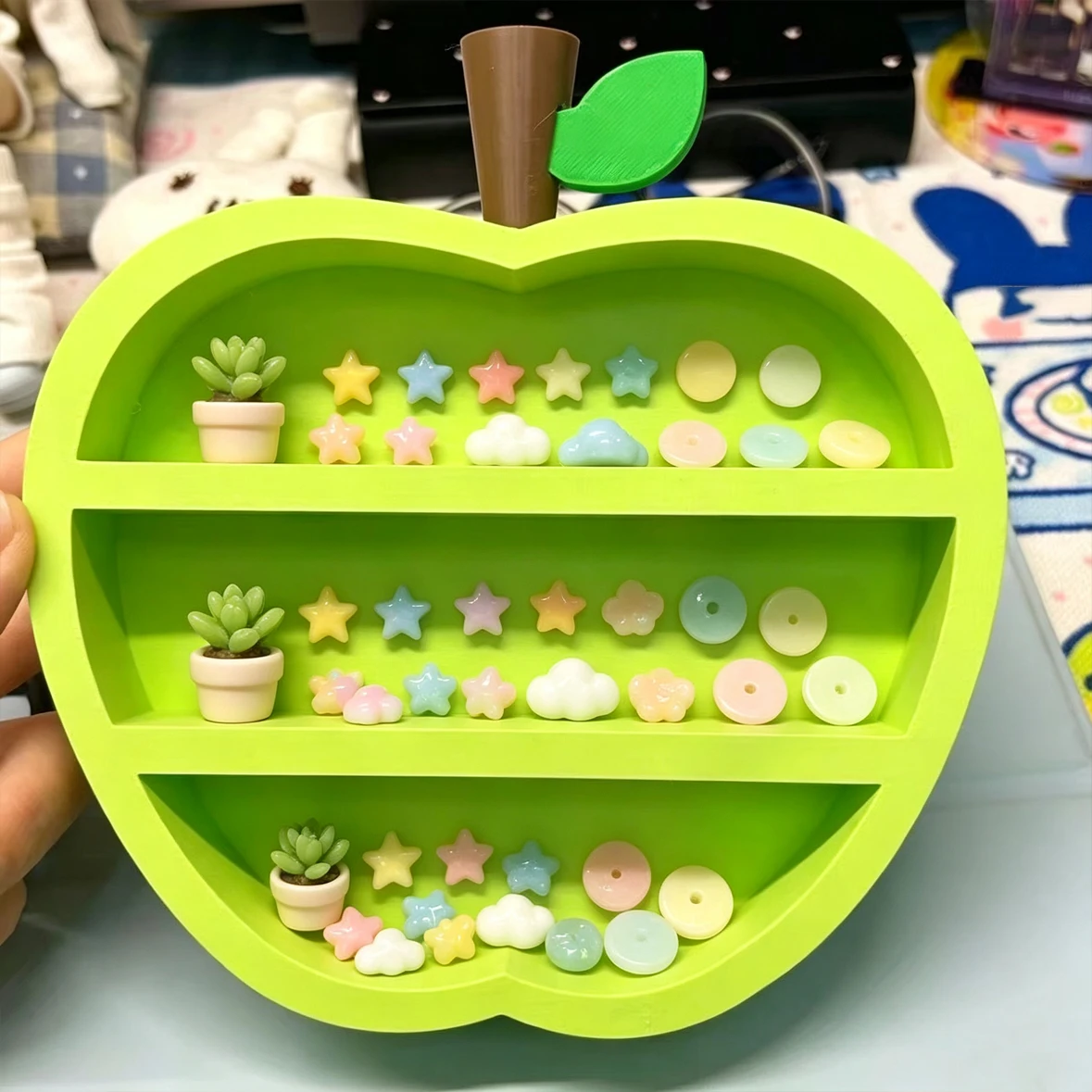 Koreanisches INS Apple Mehrschichtiges Cartoon-Figuren-Displayregal 3D-Gedrucktes Desktop-Aufbewahrungsregal Neues Aufbewahrungsregal Dekoration Niedliches Geschenk – Detail 6