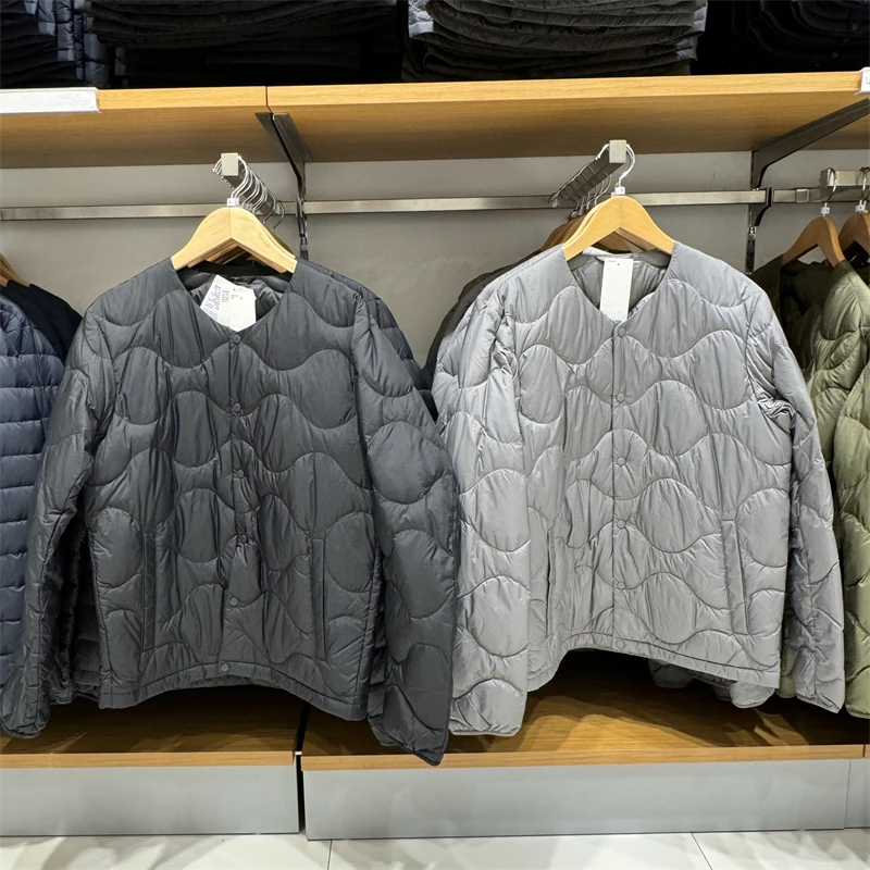 

Men's High-End Lightweight down Jacket Portable V-Liner Arc Stitching Outerwear Duck down Coat Warmth Outerwear Winter 2024