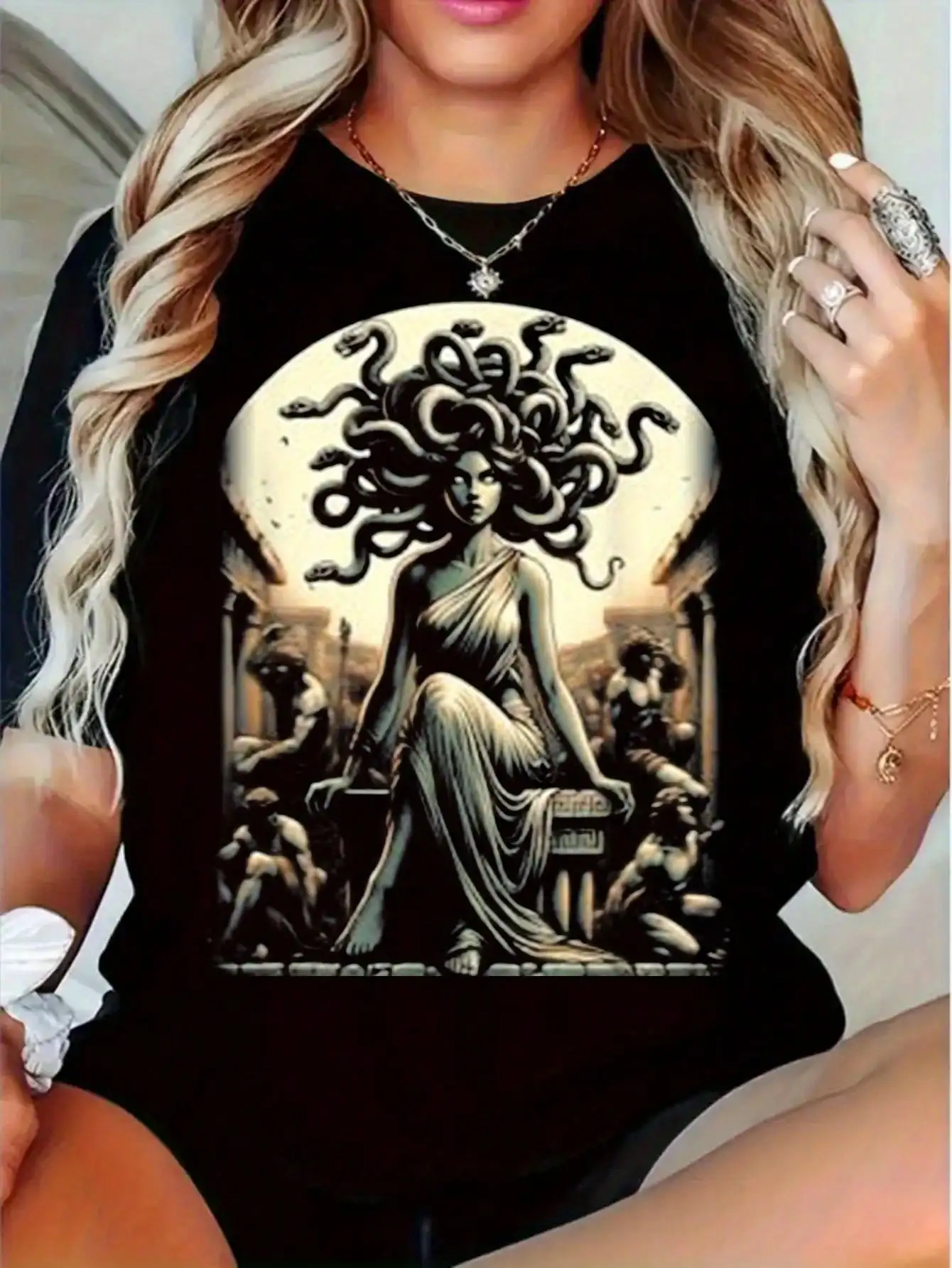 

Женская винтажная футболка с рисунком Medusa — мягкая дышащая футболка в стиле Y2K с круглым вырезом и короткими рукавами с геометрическим дизайном