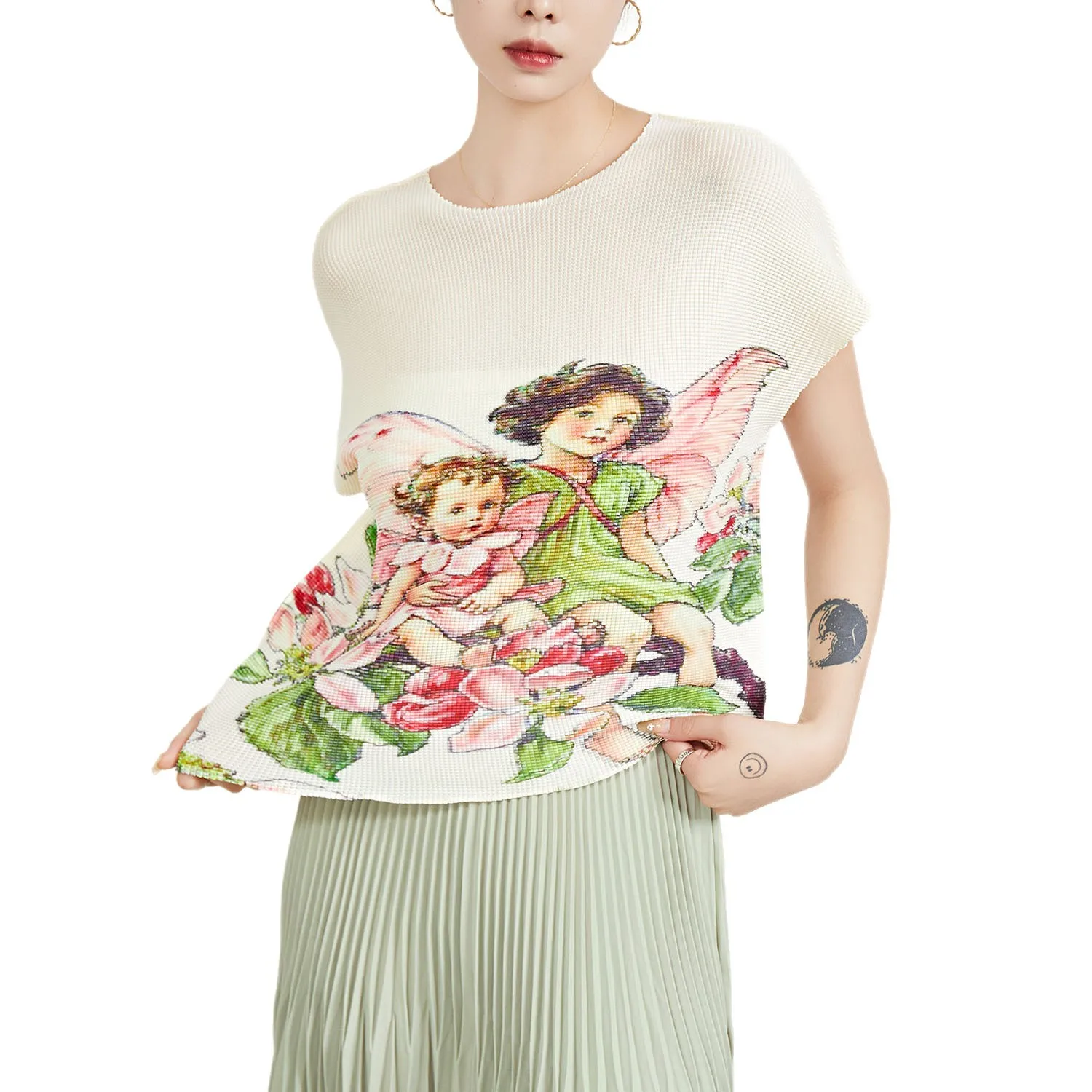 Miyake Plissee Neue Cartoon Kurzen ärmeln Vielseitig Top T-shirt Lässige Mode Mais Korn Dünne Plissee Sommer frauen Kleidung